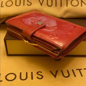 Louis Vuitton Vintage Bifold Vernis RedRosa Wallet